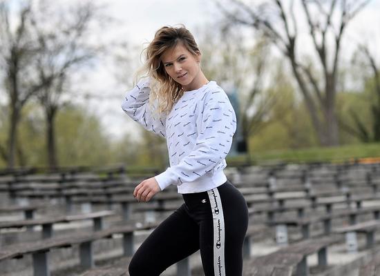 SUPER GIRL UTORAK - HIPS DON'T LIE
