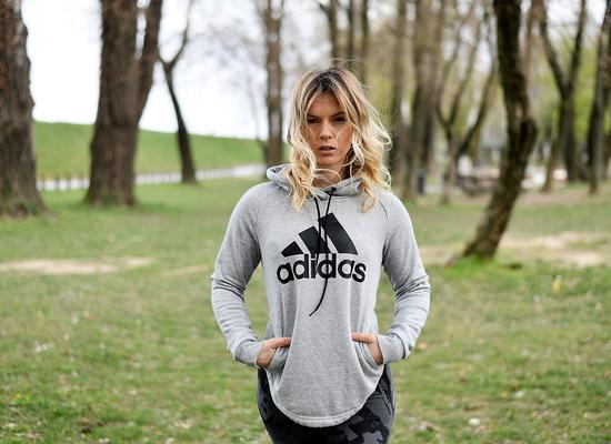 SUPER GIRL UTORAK - KAMO ODLAZI SALO?